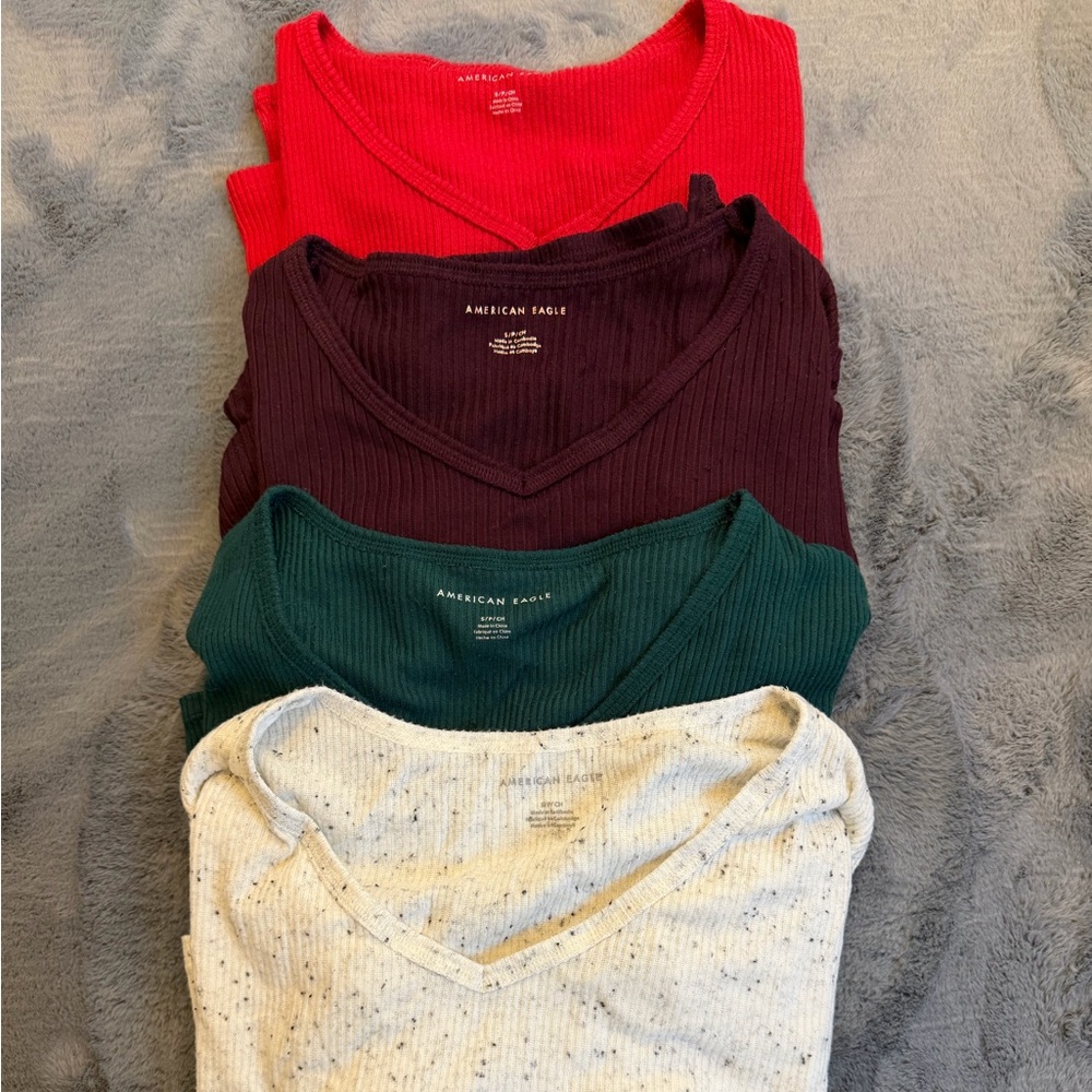 American Eagle Ribbed Knit V Necks